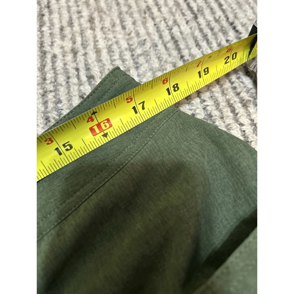 Club Ride Cycling Shorts Mens XL Green Stretch Zip Pocket Bike Trail